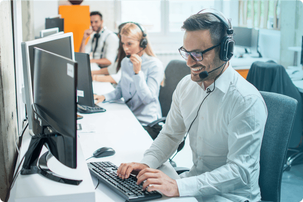 Technical support manager assisting with TROY Pay check printing software (600 x 400 px) (1) copy